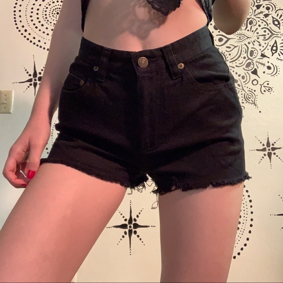 Ultra High Waisted Shorts - Picture 4 of 4